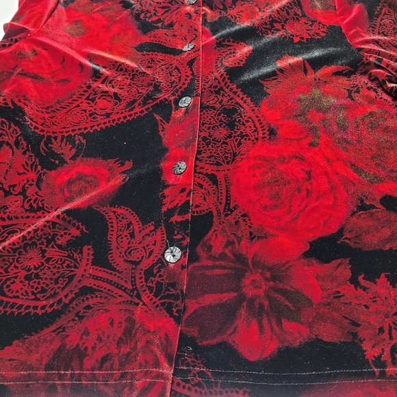 VTG EN FOCUS Studio Black Velvet and Rose Print Button Down Sweater (MP) - Picture 7 of 11